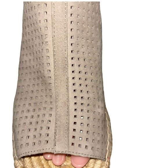 Caslon Women's Size 8.5 Espadrille Open Toe Wedge Sandals Suede Lasercut Taupe - Picture 7 of 7